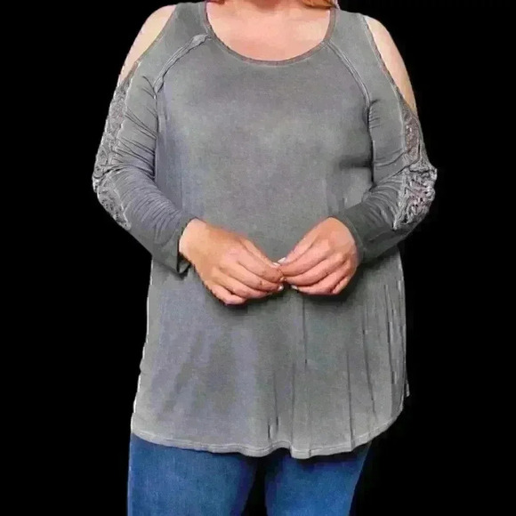 Lover Fire Tops - NWT - Plus Long Sleeve Charcoal Cold Shoulder Crochet Round Neck Solid Top - 1X